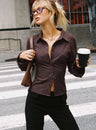 Gestreepte Blouse met Klassieke Kraag en Uitlopende Mouwen – Elegant & Getailleerd – Ravelle