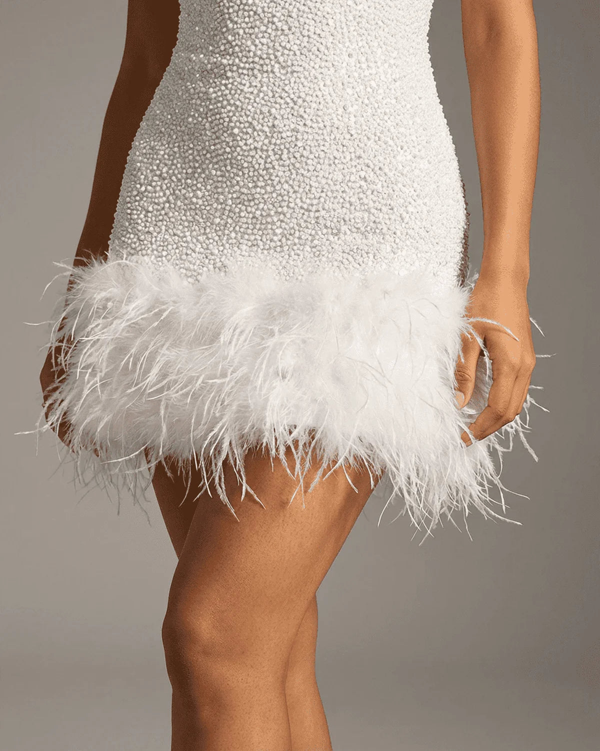 Halterjurk met Paillettenlook en Verenzoom – Sprankelend & Feestelijk – Roséane