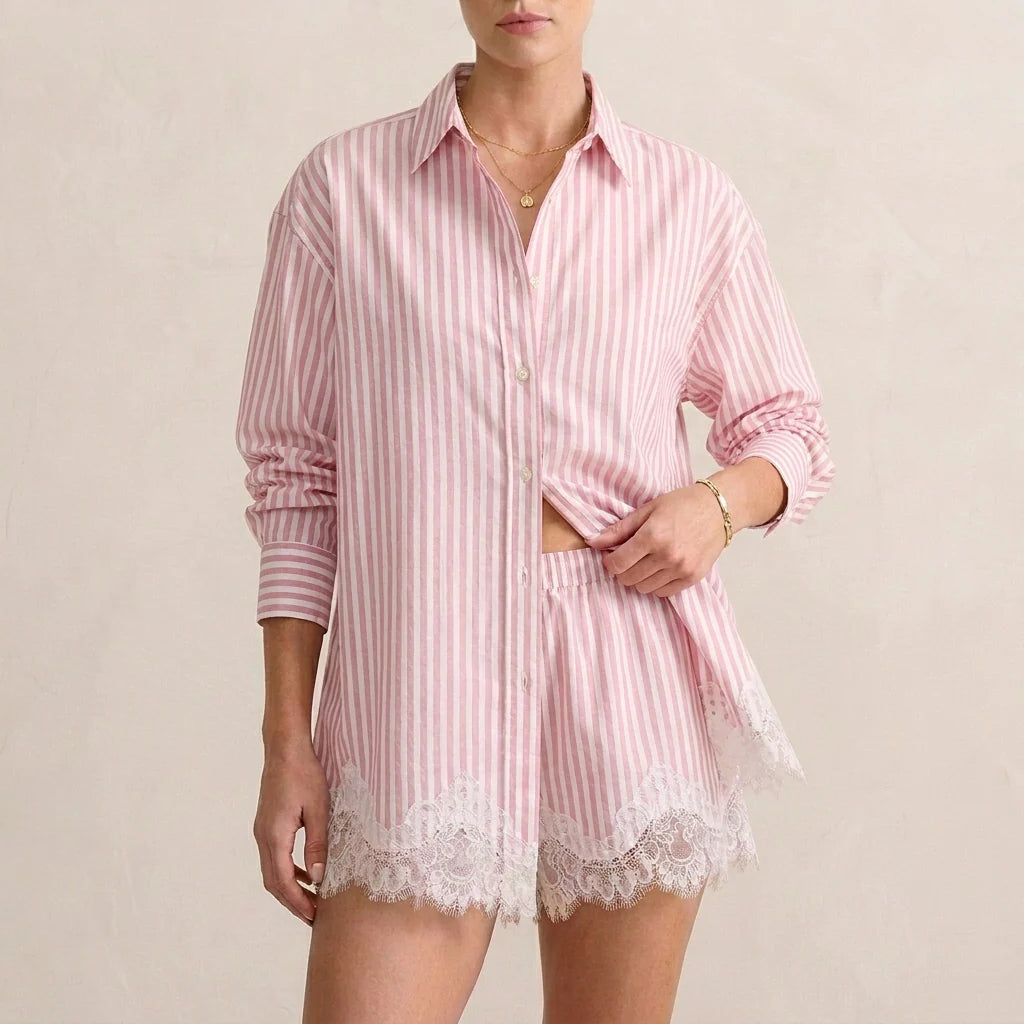 Tweedelige Set met Overhemd, Kraag en Kanten Short – Romantisch & Zomers – Roselinde