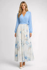 Lichtblauwe Maxi Jurk met V-hals, Bloemenprint en Transparante Mouwen – Romantisch & Sierlijk – Roseline
