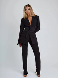 Dames Blazer met Ceintuur – Getailleerd & Elegant – Rovélie