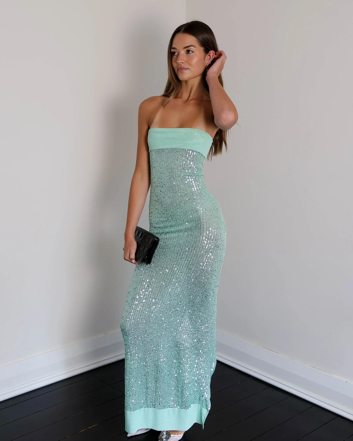 Strapless Paillettenjurk met Aansluitend Silhouet – Glamoureus & Feestelijk – Roxalie