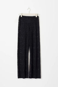 Flared Broek met Kanten Bloemenpatroon en Elastische Taille – Opvallend & Luchtig – Rozemarijn