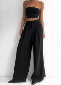 Zwarte High-Waist Palazzo Pantalon van Suit Crepe – Elegant & Flatterend – Sanne