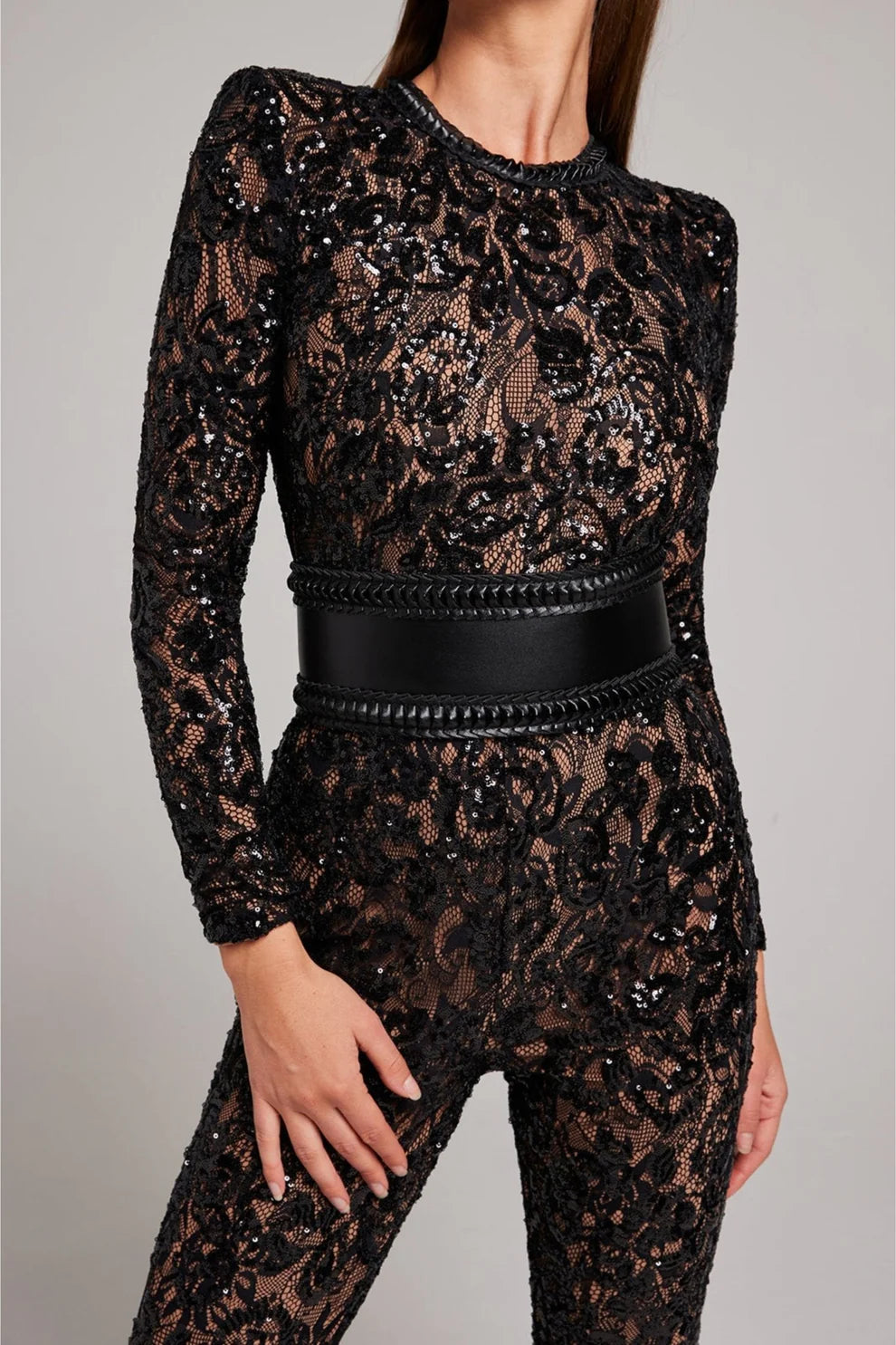 Jumpsuit met Lange Mouwen, Kant en Pailletten – Glamoureus & Feestelijk – Sévalienne