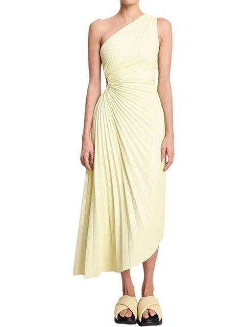 Geplooide One-Shoulder Maxi-jurk met Asymmetrische Zoom – Elegant & Verfijnd – Sévéane
