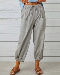 Broek met Hoge Taille, Rechte Pijpen en Knoopdetails – Verzorgd & Veelzijdig – Sévrine