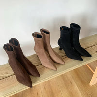 Enkellaarsjes met Suède Look, Spitse Neus en Stilettohak – Elegant & Veelzijdig – Sophie