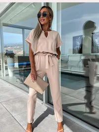 Jumpsuit met V-hals, Korte Mouwen en Wijde Pijpen – Elegant & Comfortabel – Sylvanne