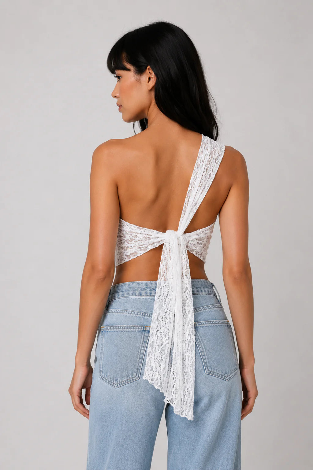 Asymmetrische Kanttop met One-Shoulder Design en Rugdetails – Chic & Vrouwelijk – Sylvie