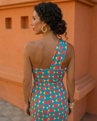Asymmetrische Midi Jurk met Eén Blote Schouder en Geometrische Print – Elegant & Modern – Vaëlle