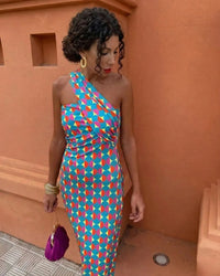 Asymmetrische Midi Jurk met Eén Blote Schouder en Geometrische Print – Elegant & Modern – Vaëlle