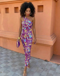 Asymmetrische Midi Jurk met Eén Blote Schouder en Geometrische Print – Elegant & Modern – Vaëlle