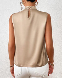 Mouwloze Satijnen Blouse met Gedraaide Hals – Chic & Elegant – Vienne