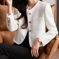 Dames Korte Blazer met Elegante Knopen en Borstzakken – Tijdloos & Stijlvol – Virellia
