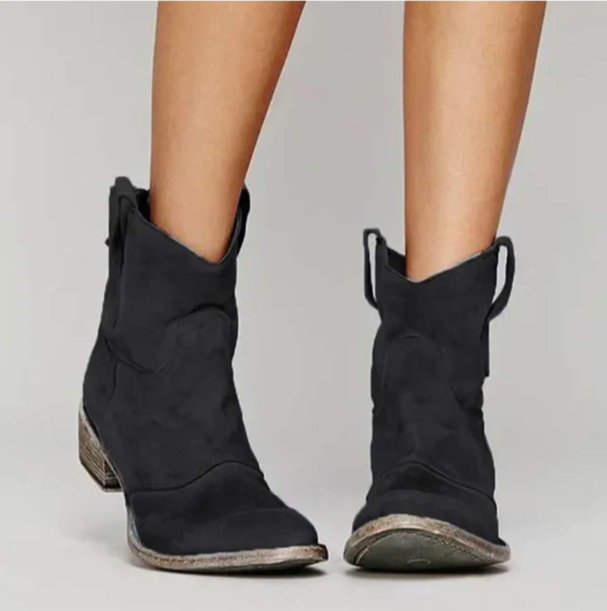 Slouchy western enkellaarsjes dames in zwarte suèdelook met lage hak