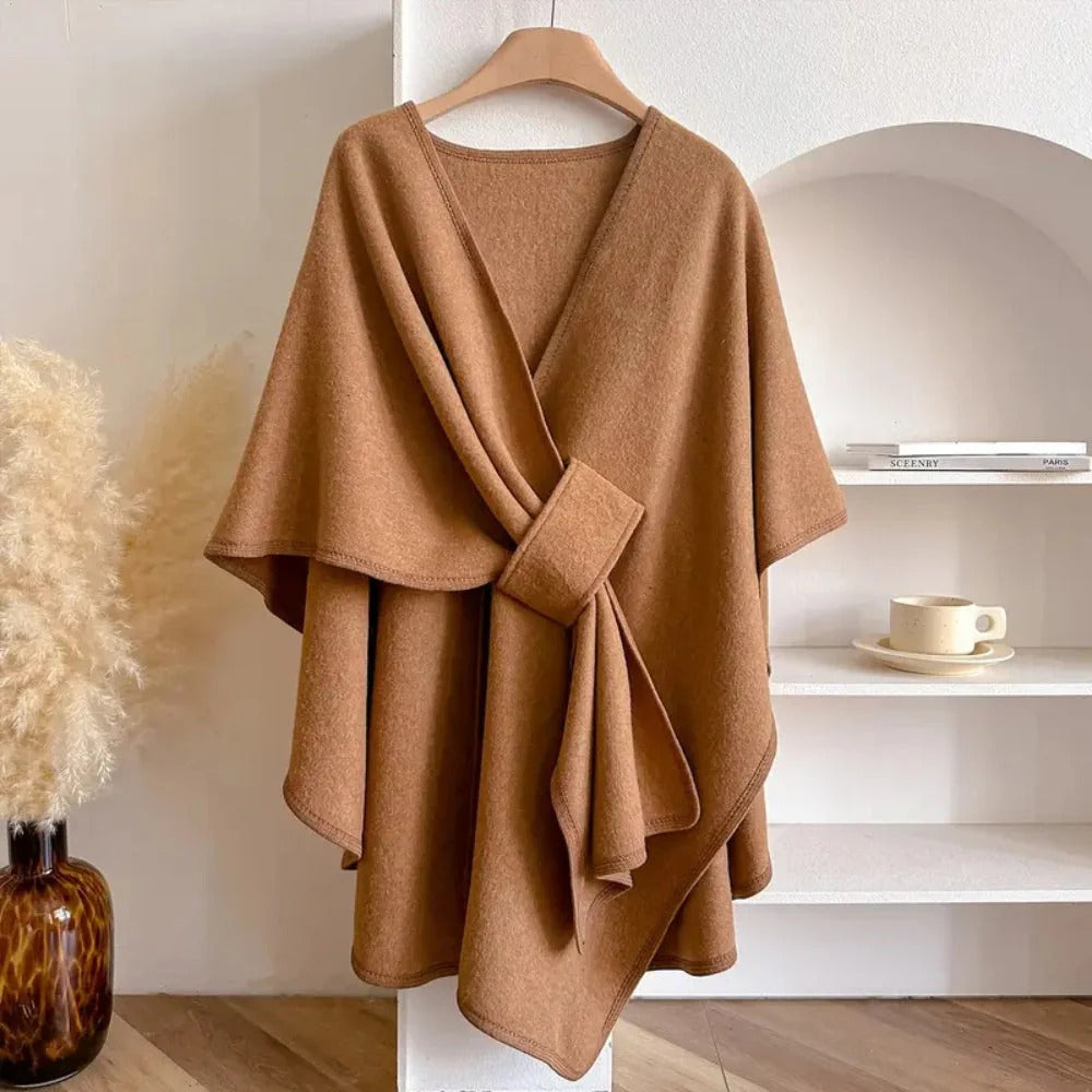 Wikkelponcho dames met lussluiting en open voorkant in camel