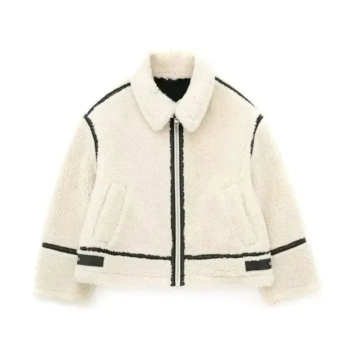 Witte oversized dames teddy jas met zwarte contrastbies