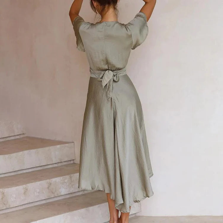Dames Jurk met Strikdetails en V-Hals – Elegant & Vrouwelijk – Zymerelle