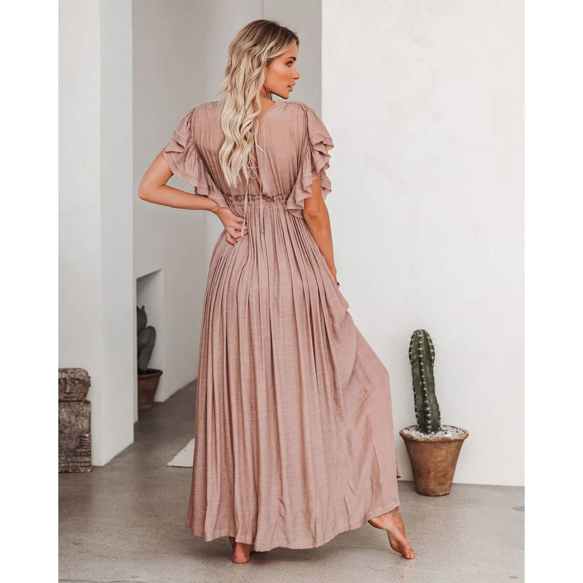 Dames Maxi Jurk met Taupekleurig Design en Soepelvallende Pasvorm – Tijdloos & Elegant – Zyvorielle